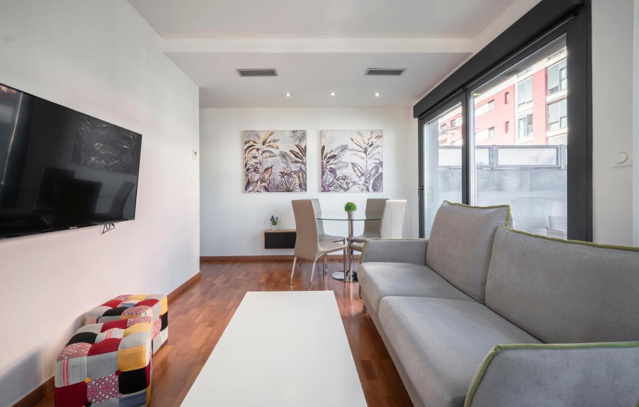 Enjoygranada Lujo Piscina Y Parking Apartment Luaran gambar