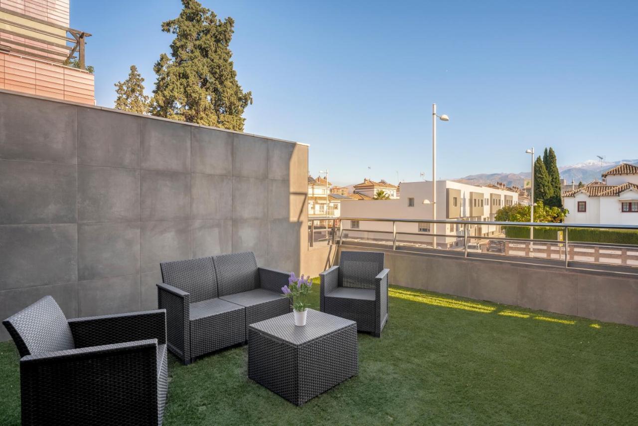 Enjoygranada Lujo Piscina Y Parking Apartment Luaran gambar
