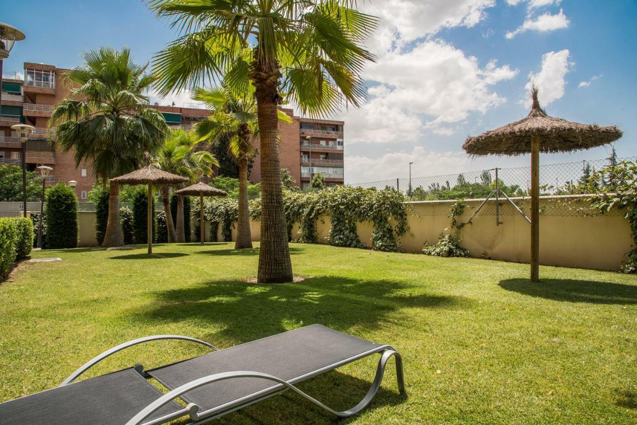 Enjoygranada Lujo Piscina Y Parking Apartment Luaran gambar